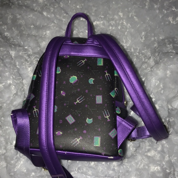 Loungefly Hocus Pocus Disney Parks exclusive mini backpack - Picture 2 of 11